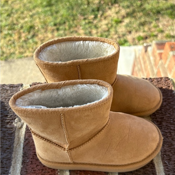 Cozy Tan Kids Boots - Picture 2 of 4